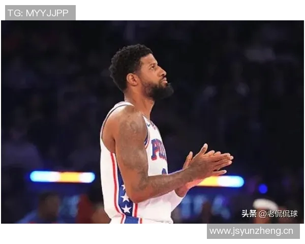 乔治胯下回拉后妙传格兰姆斯，三分出手稳稳命中！